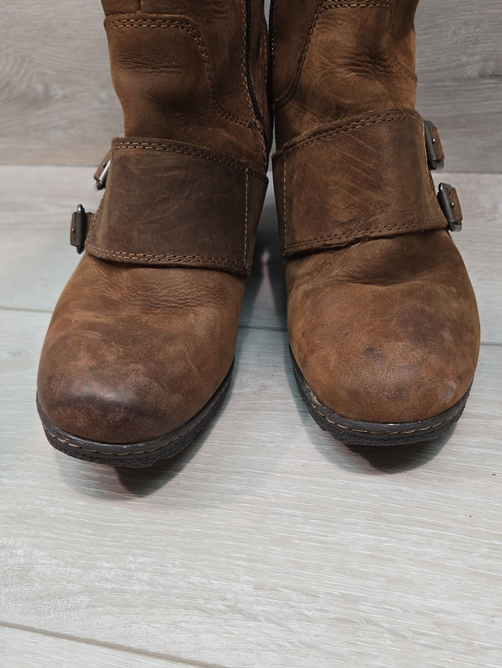 B.O.C. By Born Women's Brown Tall Buckle Leather Upper Heel Boots Shoes Sz 6.5 - Picture 3 of 16